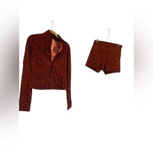 NWT Lululemon define cropped & shorts set HEART SCATTER DOT BURGUNDY Size 8